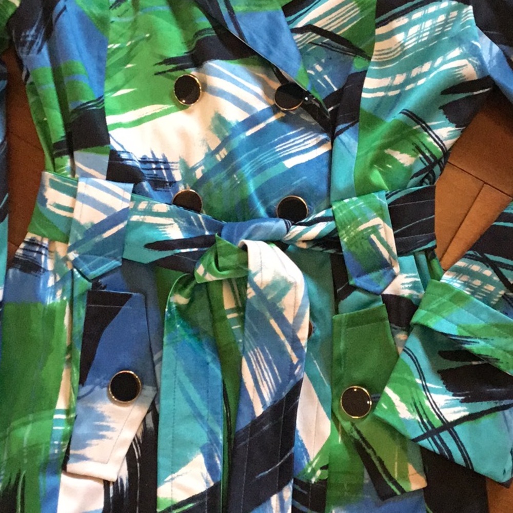 Beautiful Spring Jacket...Like New. - image 2